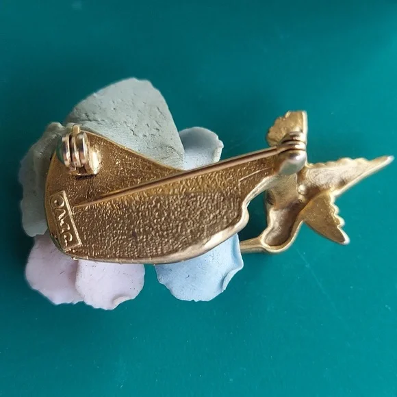 P0062 Vintage Signed AJC Goldtone Hummingbird with Flowers Brooch Pin - Picture 5 of 12